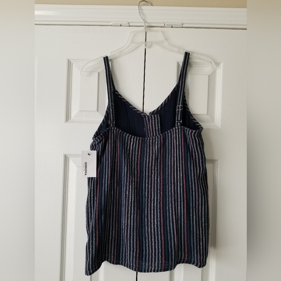 Ladies top - Picture 2 of 2